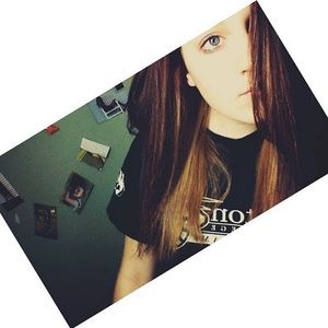 Meet your Posher, Elizabeth